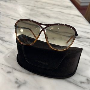 Tom Ford Tabitha Sunglasses with case